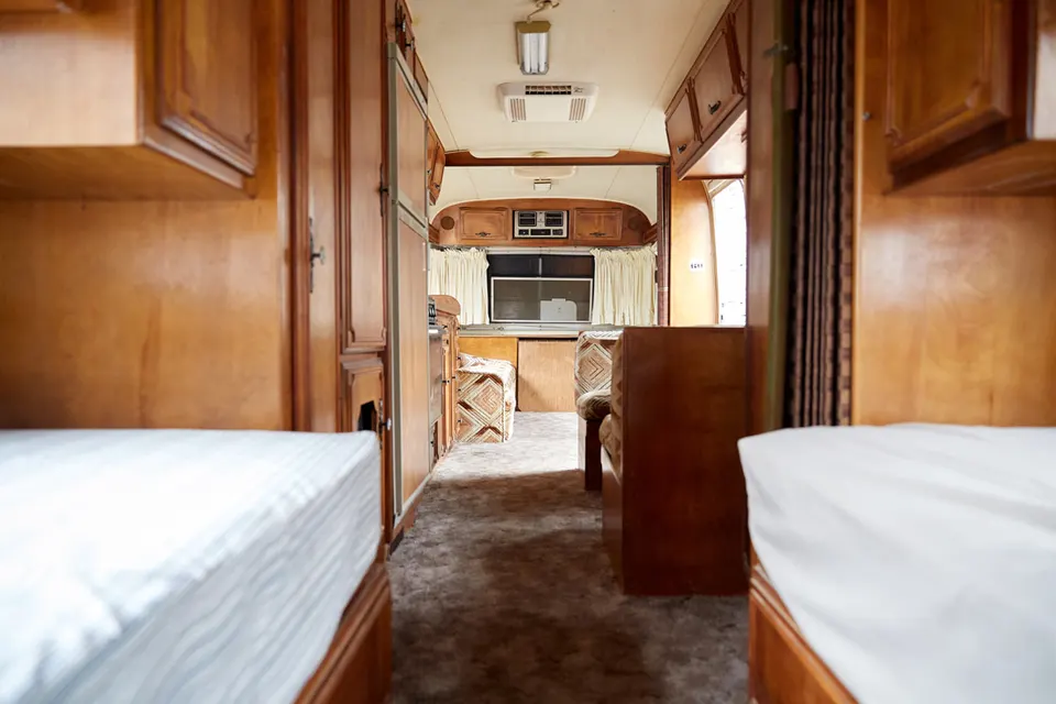 Caravan 12