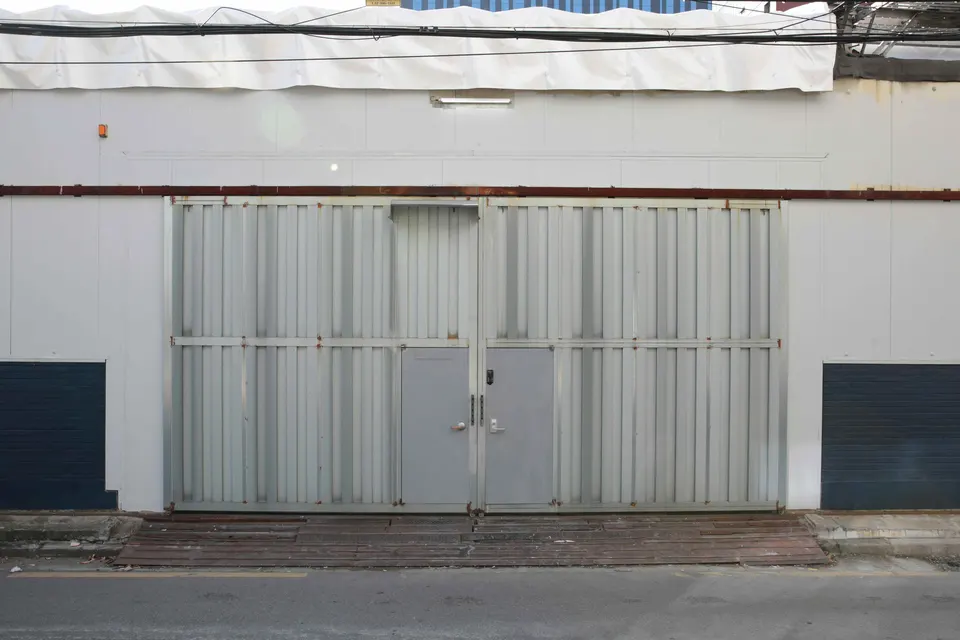 Exterior 1