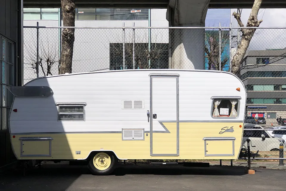 Caravan 1