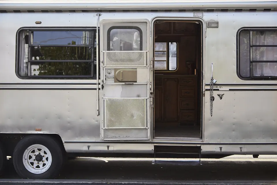 Caravan 9