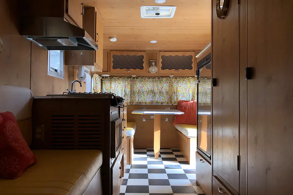 Caravan 7